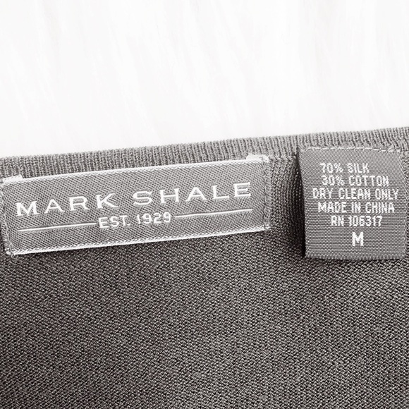 Luxurious SILK Mark Shale Soft Knit V-Neck Sweater - Picture 6 of 6